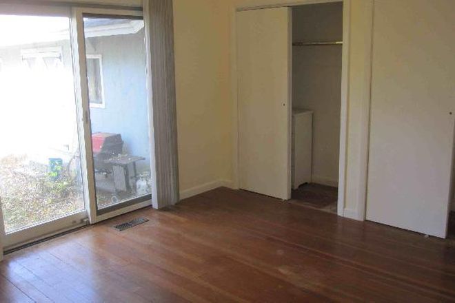 Bedroom, sliding ddoor and closet - Room in our home.