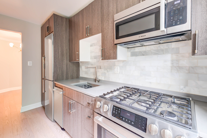 Stainless Appliances & Quartz Counters - 2BR/2BA Perfect for Sharing! Condo