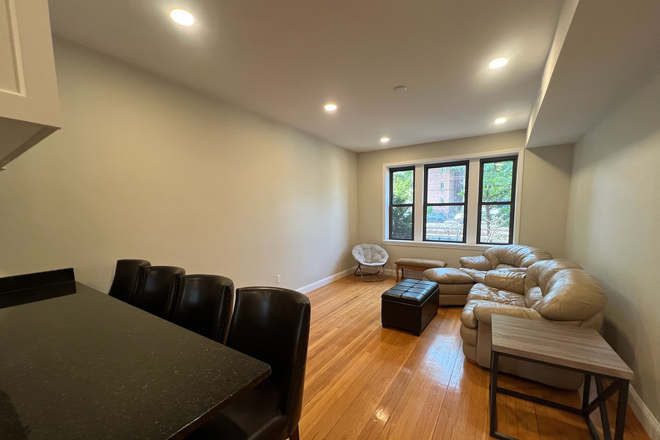 Call NOW for showings! 617-236-8600 - COMM AVE - LUXE 5BR CONDO NEAR BC AVAIL *9/1/2027* W/ IN UNIT W/D, GRG RNTL PRKNG, 2.5BA, A/C, EIK