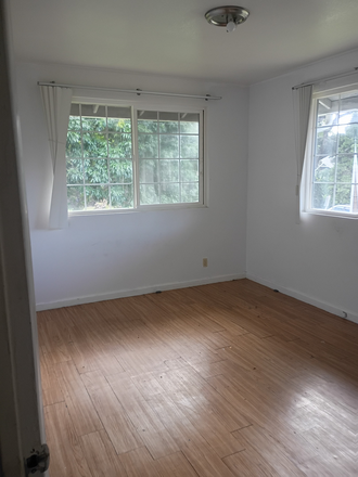 Unfurnished. Can add upon request - $1,400 / 3br - One Bedroom with Shared Bath $1400.00 (Manoa)