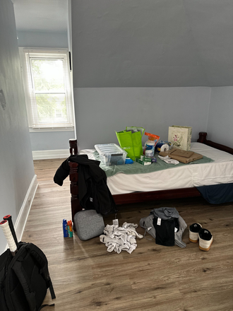 bedroom - Furnished room-Wilton St-Princeton Apartments