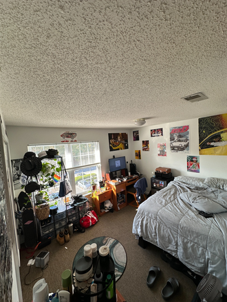 Bedroom - The Courtyards at UMD