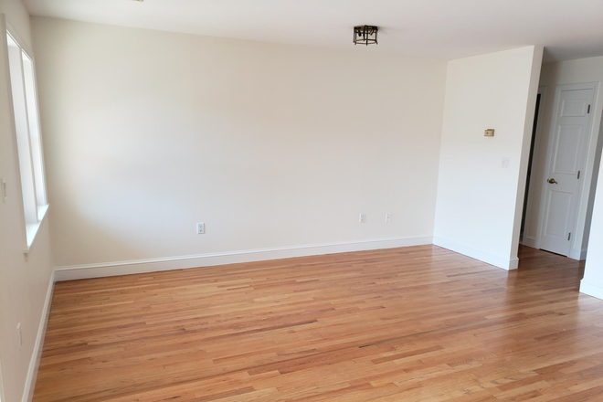 Room - One Bedroom Apartment Available in the Heart of Harvard Square