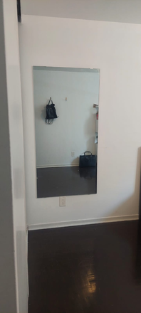 mirror in room - 1 furnished/unfurnished bedroom in 2-bedroom unit 10 min foot from UofT campus