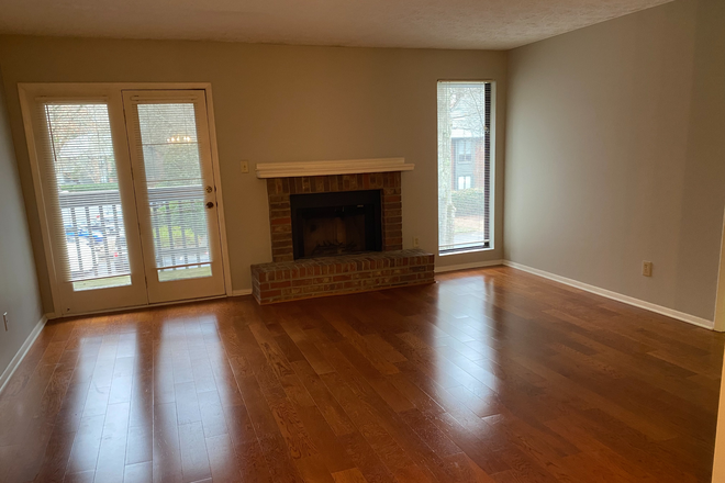 Living room - Tuxworth Springs - 2 Bedroom / 2 Bathroom Condo for Rent