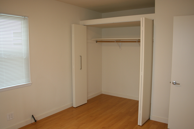 Bedroom - Cottage style detached apartment