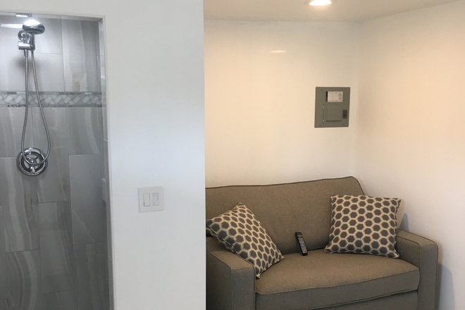 room - Efficiency Room for Rent House
