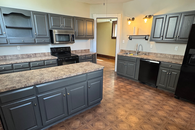 Kitchen - Old Louisville Apt