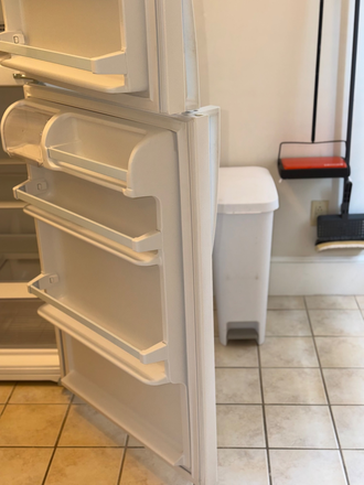 Kitchen - Fabulous apartment near campus