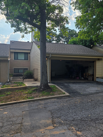 Detached garage - OSU HSC Student Roommate Wanted