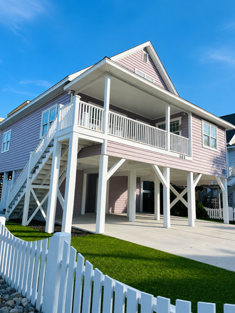 Side of House - Wrightsville Beach Year Round Rental Home
