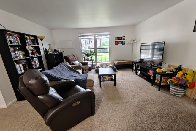 Living Room - The Boulders Apartments