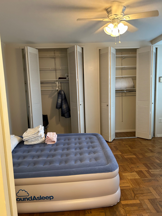 Bedroom with closets - Perfect for Medical Student/Resident. Close to Medical school. Condo