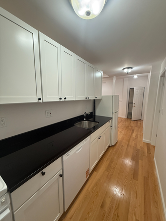 . - Newly renovated 2-bed on Westland Ave. Contact 617.512.5822 Apartments