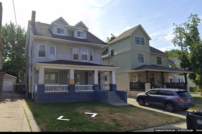 Front of house (blue one) - Men's Soccer House, need sublease while studying abroad
