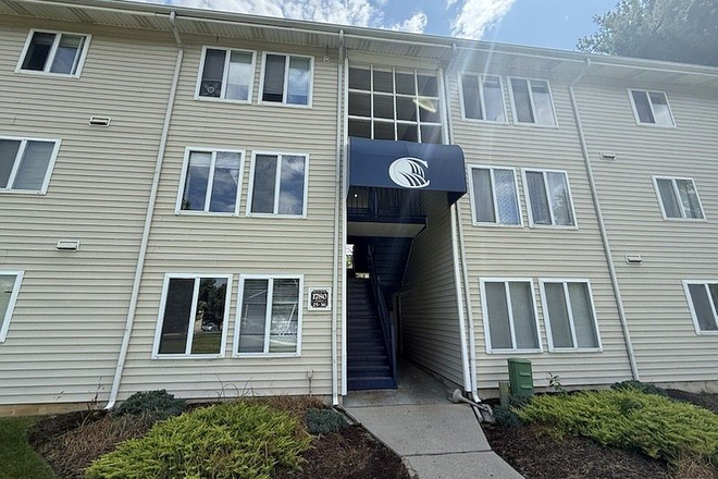 Outside View - Cascades Pointe Condos