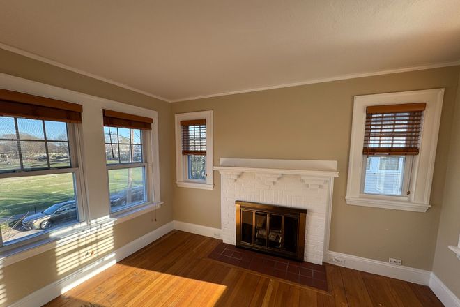 Sun Room - Belmont/Cambridge Line: 2 Bedrooms + Office Overlooking Grove Street Park Apartments