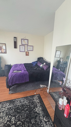 Queen size bed - $1050 Largest Furnished Room Near Tufts | Summer 26 and/or Spring 27