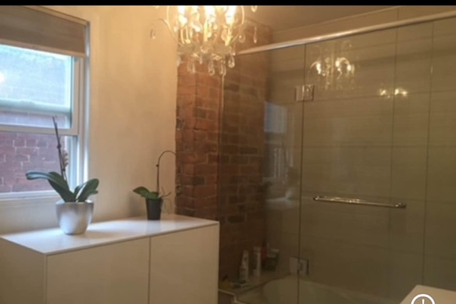 BATHROOM 2ND IMAGE - Furnished masterbedroom share bathroom with female UofT student or faculty close to UofT House