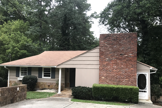 Street View of Home - 3 Bedroom Unit Close to Emory