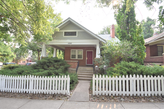 Outside Street View - Pennylane House near Alpine Modern