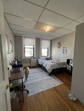 Bedroom - 4-Person Apartment