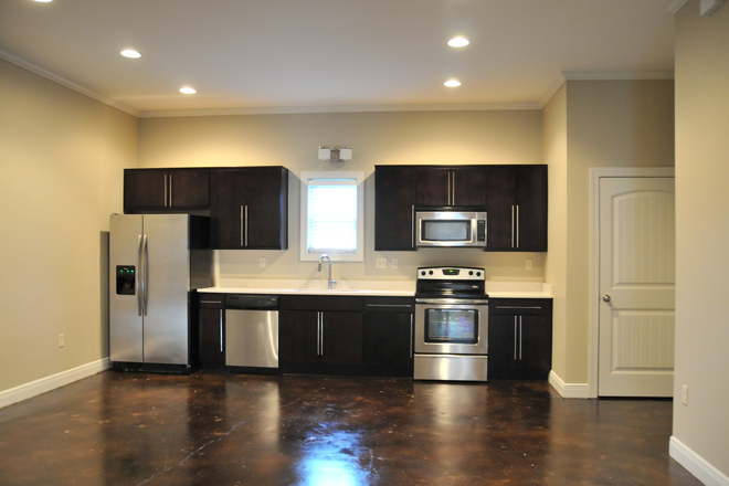 - 1420 Cloverdale - 5BR/5.0BA