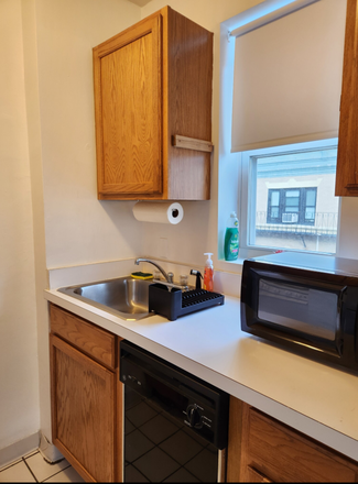 - - BEAUTIFUL 1BED 1BAD PERFECT FOR BERKLEE Apartments