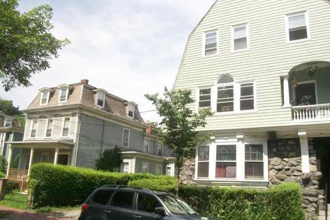 front - No fee !fantastic location near Harvard design, redline, Mass Ave, laundry on site Apartments