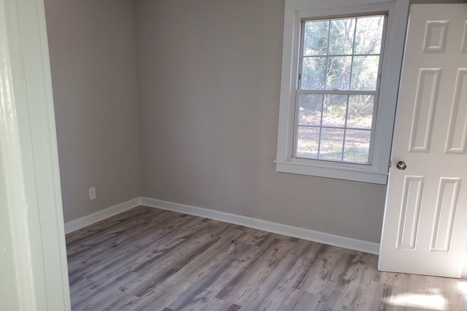 Bedroom 1 - Duplex near Kennesaw Marietta Campus Duplex