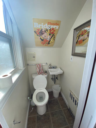 Half Bathroom - 1 Room Sublet in 4Bed, 1.5 Bath Apartment close to campus