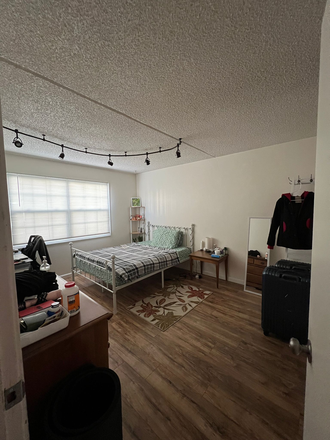 Room - Flexible July 2026 sublet on Baseline & 29th