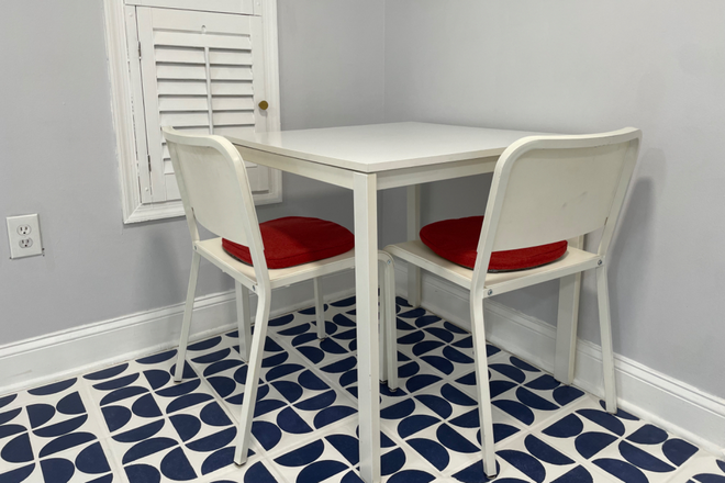 Breakfast Nook - Patterson Park 3 bedroom house