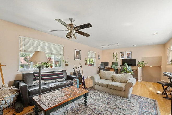 2nd living room - Spacious North Boulder Home with Flatirons Views 5 Bed / 3 Bath