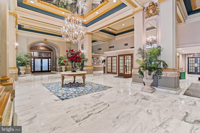Lobby - Wonderful studio apartment, 8th floor views, walk to campus, secure building The Belvedere Hotel