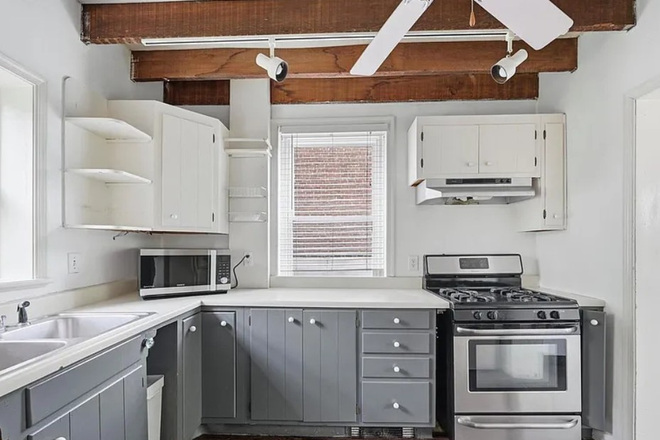 kitchen - Student Living - Night Life A Must See