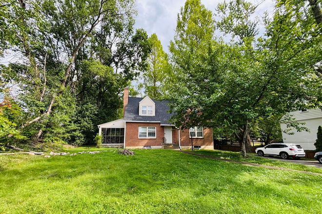 - 4 Bedroom 3 Bathroom House