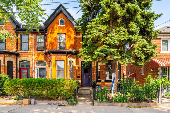 137 Denison Ave - 1 Furnished Sunny Bedroom