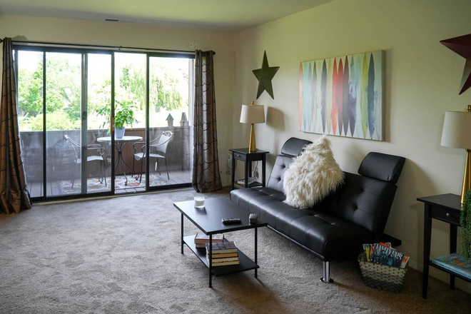 Living room - Brandywine Apartments