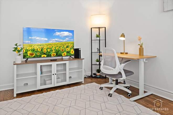 Office - 2bd/2ba, King bed, Pets OK, Laundry, Fenced Yard Apartments