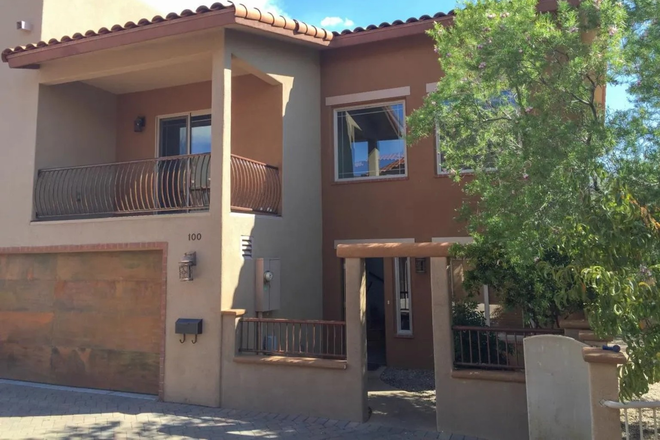 Exterior - Privada Solana Townhouse Luxury 3BR 2.5 Bath 2 Car Garage near EL CON MALL