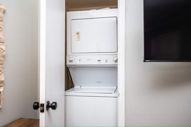 Washer and Dryer - Quiet Jackson Condo Minutes from UMMC