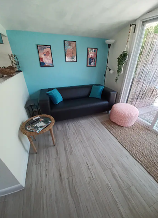 living room - QUIET 1 BED/BATH IN-TOWN WAKEFIELD