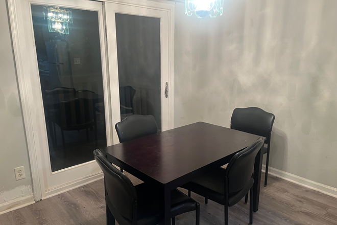 Dinette with sliding door to access Deck - Shiloh Plantation