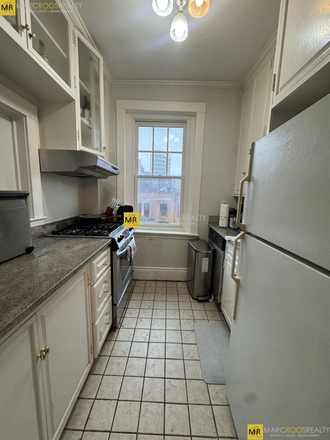 Call NOW for showings! 617-236-8550 - NEWBURY STREET - AMAZING BACK BAY 3 BED W/ HEAT & HOT WATER INC! *AVAIL 9/1/2026* Apartments