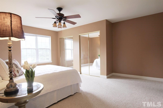 Bedroom - 3 bed townhouse within biking distance and next to bus line/Friday Center
