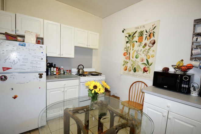 kitchen - Brookline 3 bed with heat/hot water included - for 9/1/26 Apartments