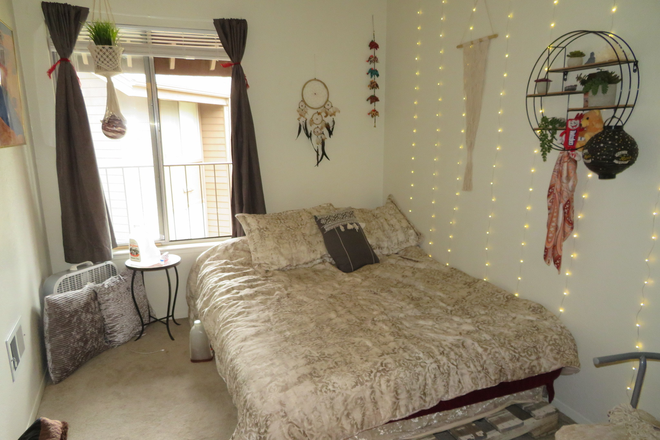 Master bedroom - University Meadows Complex, Condo close to campus