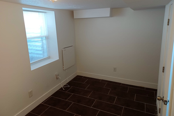 Bedroom - Great budget guy room in nice avenues location near UofU/downtown - affordable