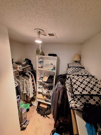 Walk In Closet - Peppermill Drive Apartments, Best Amenities